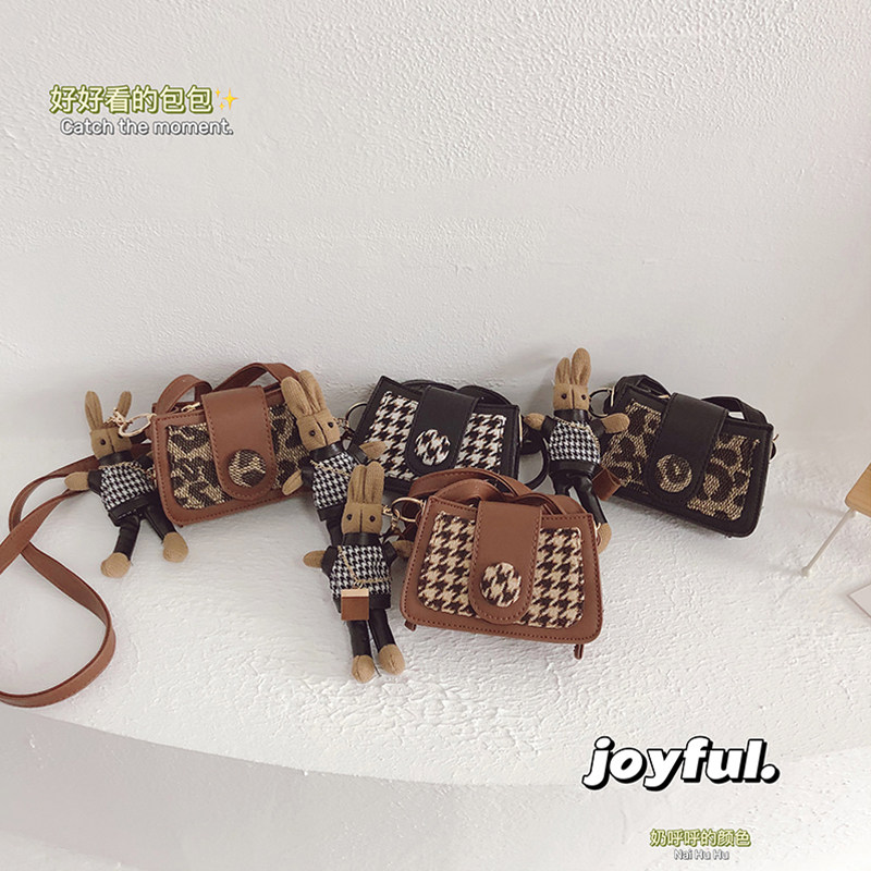 NEWU儿童包包新款女童斜挎包时尚宝宝小方包便携女孩可爱零钱包潮