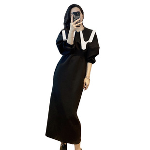 黑色娃娃领法式连衣裙女秋季赫本风收腰卫衣裙子2022新款欧洲站