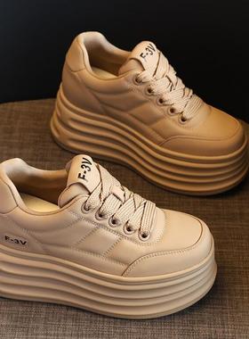 松糕鞋厚底板鞋女内增高小白鞋8cm显脚小爆款百搭白色运动老爹鞋