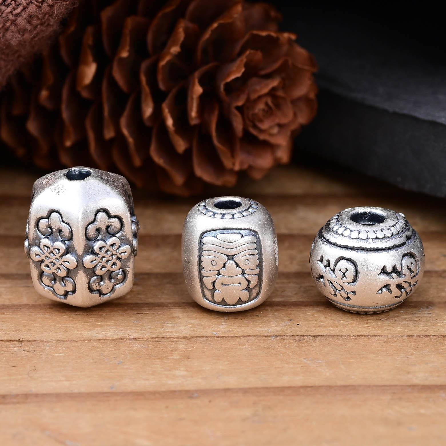 S999足银福字扎基拉姆吉祥结隔珠