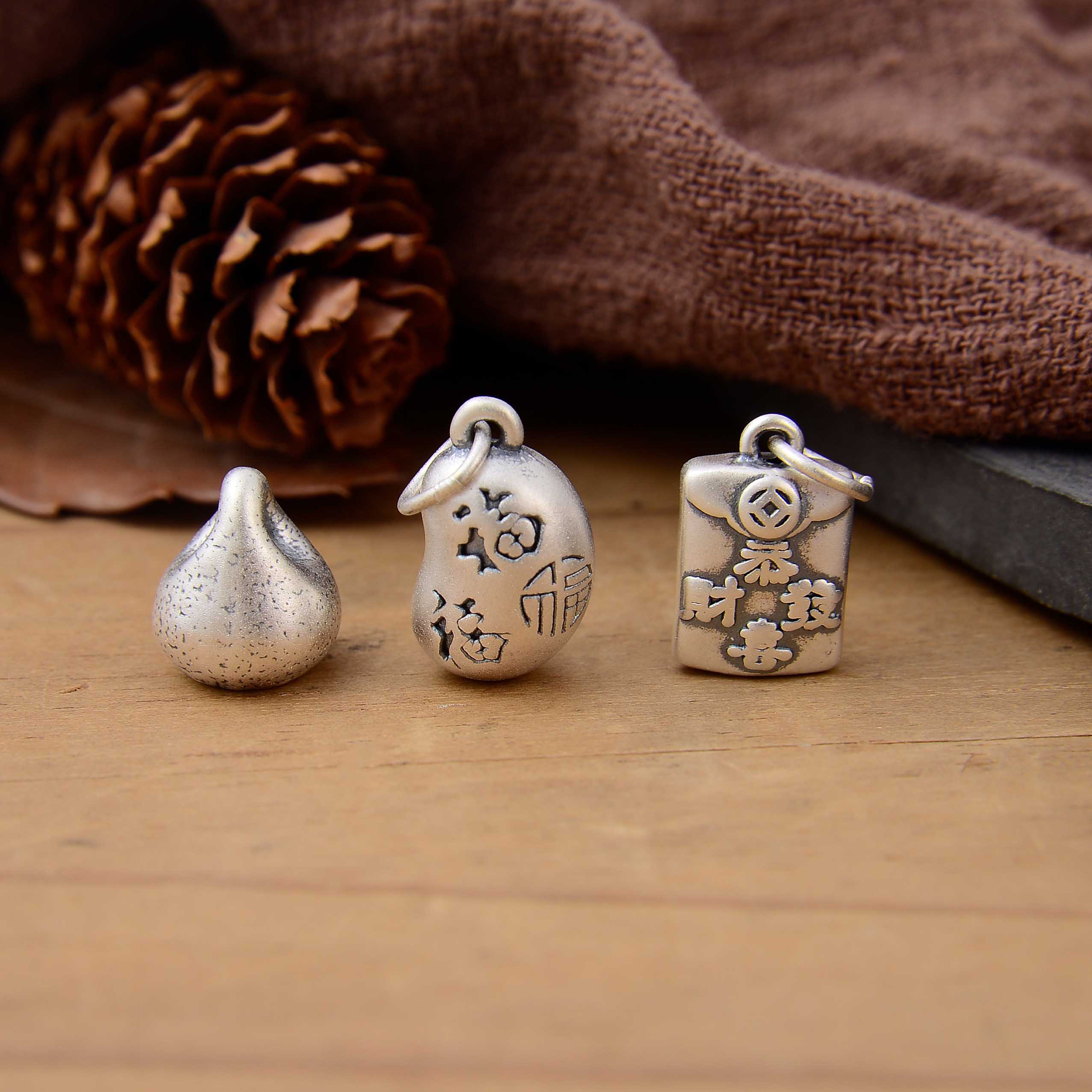 S999足银恭喜发财福豆秤砣挂件
