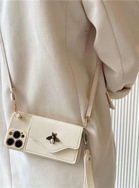 复古小蜜蜂零钱包适用iphone17proamx手机壳16pro斜挎苹果13软胶12防摔11插卡手提绳xs女款15pro挂绳14硅胶套