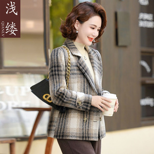 阔太太洋气春秋中老年大码女装小西装格子外套妈妈冬装短毛呢上衣