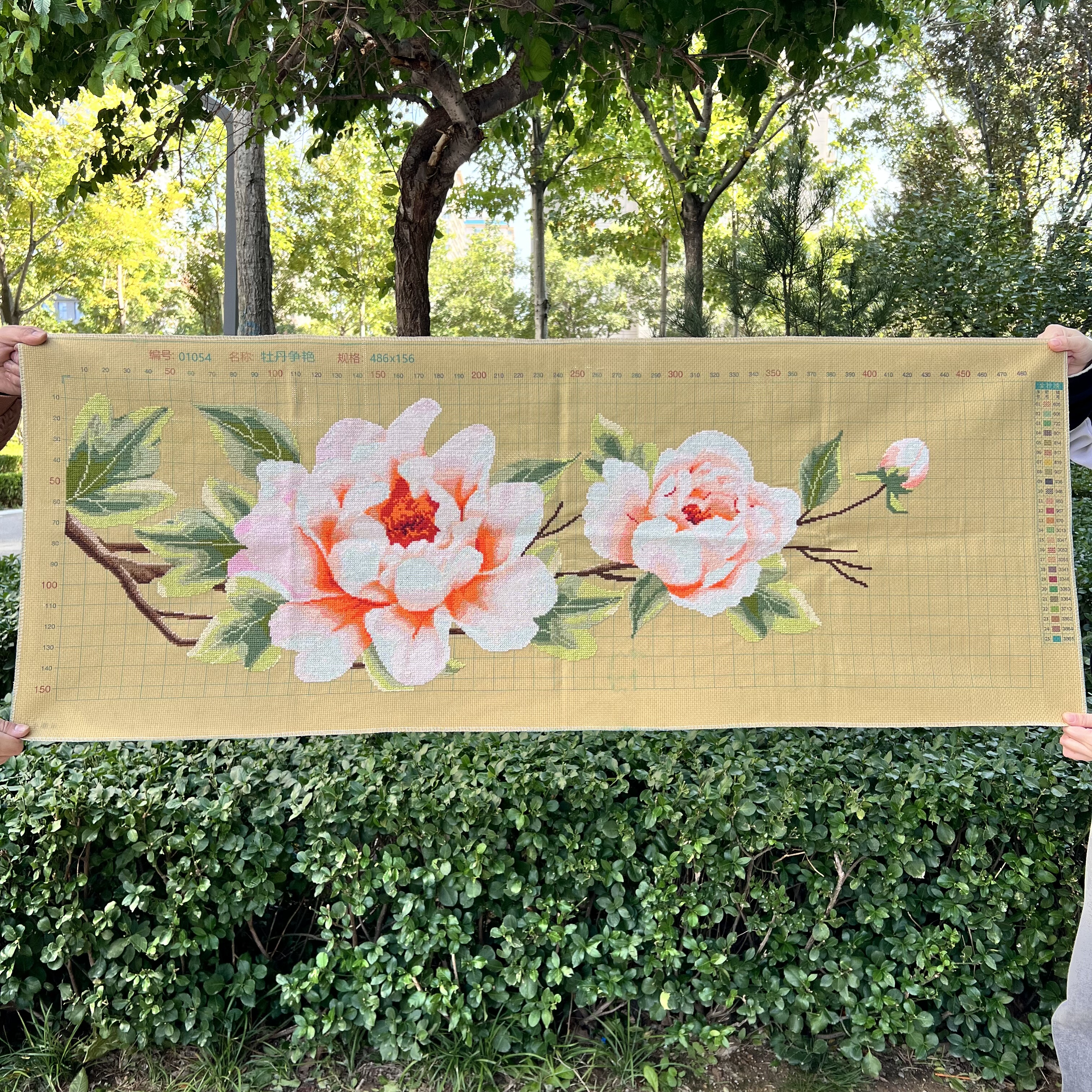 牡丹争艳纯手工十字绣成品新款牡丹花开富贵古娟布客厅古典装饰画