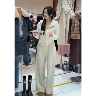 深冬装 韩系穿搭一整套高级感加绒白色连帽卫衣运动服两件套小香风