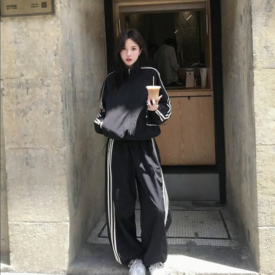 高级感冲锋衣运动套装女春秋减龄
