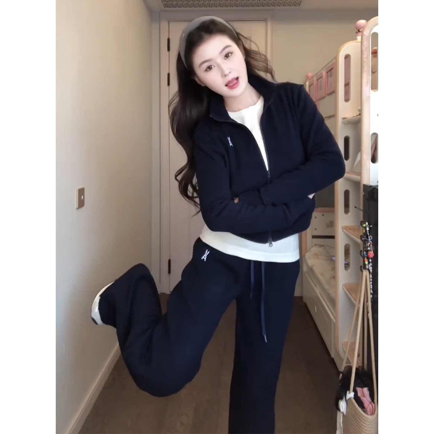 显瘦减龄洋气跑步运动服两件套潮