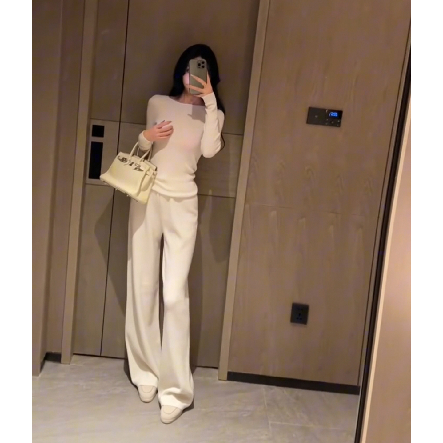 秋日巨好看的白色休闲运动一整套