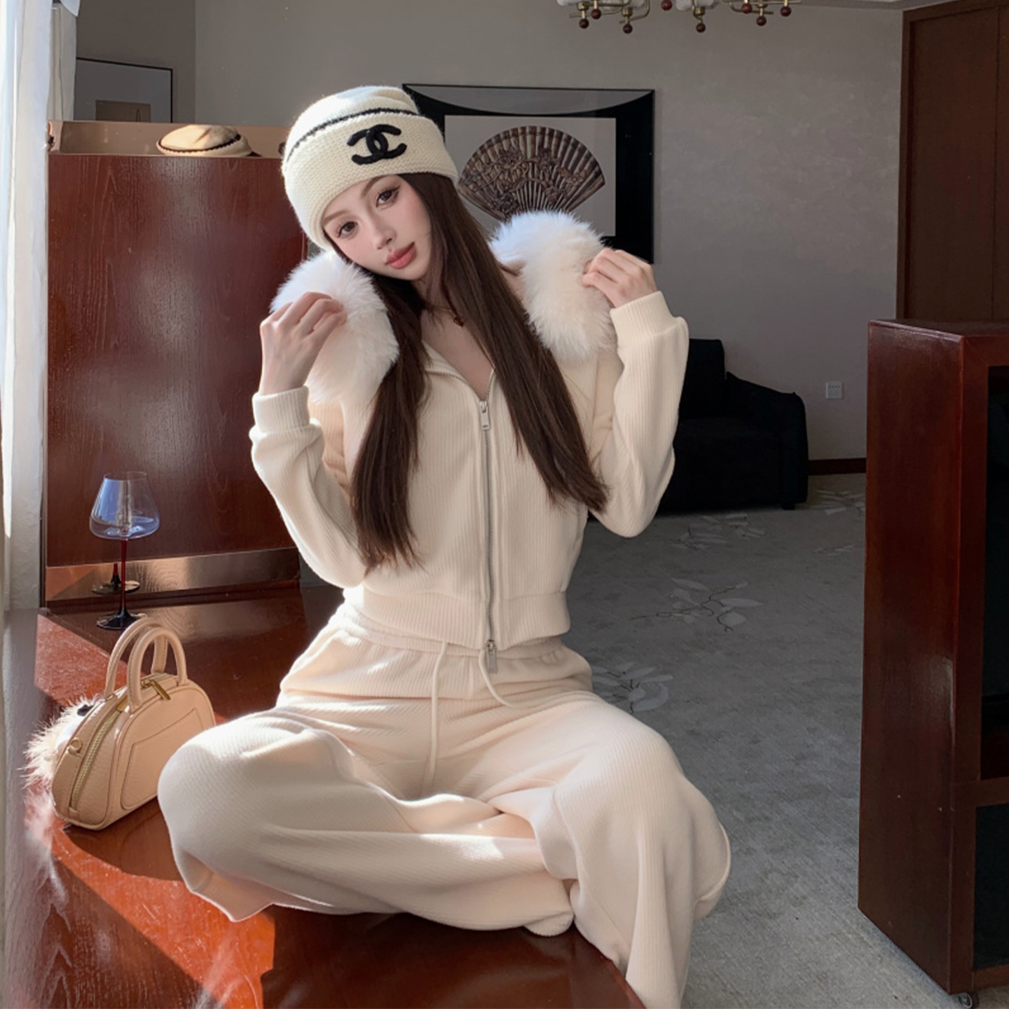 秋冬季超火减龄显瘦加绒毛领套装