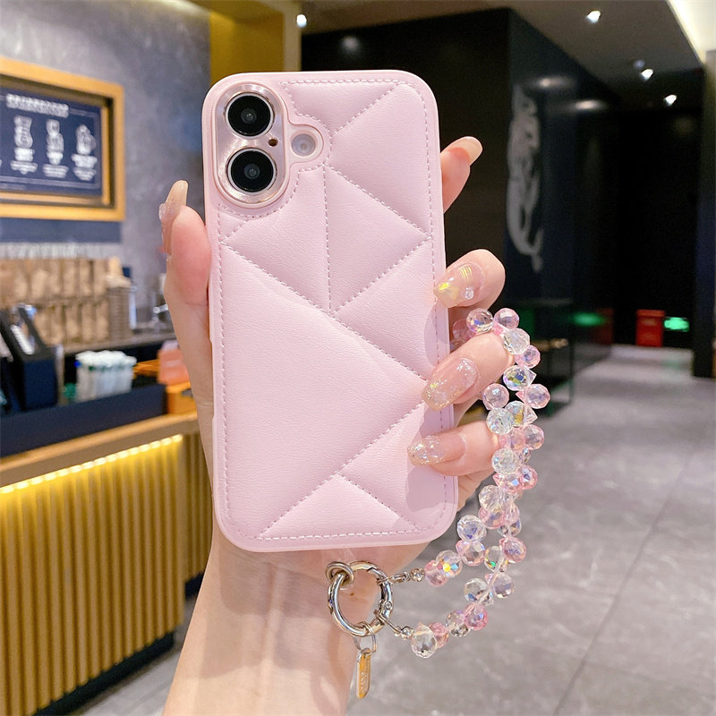 适用格纹云朵iphone16手机壳新款苹果15promax保护套14小香风粉色后壳16pro全包防摔外壳女高级感带手链挂绳