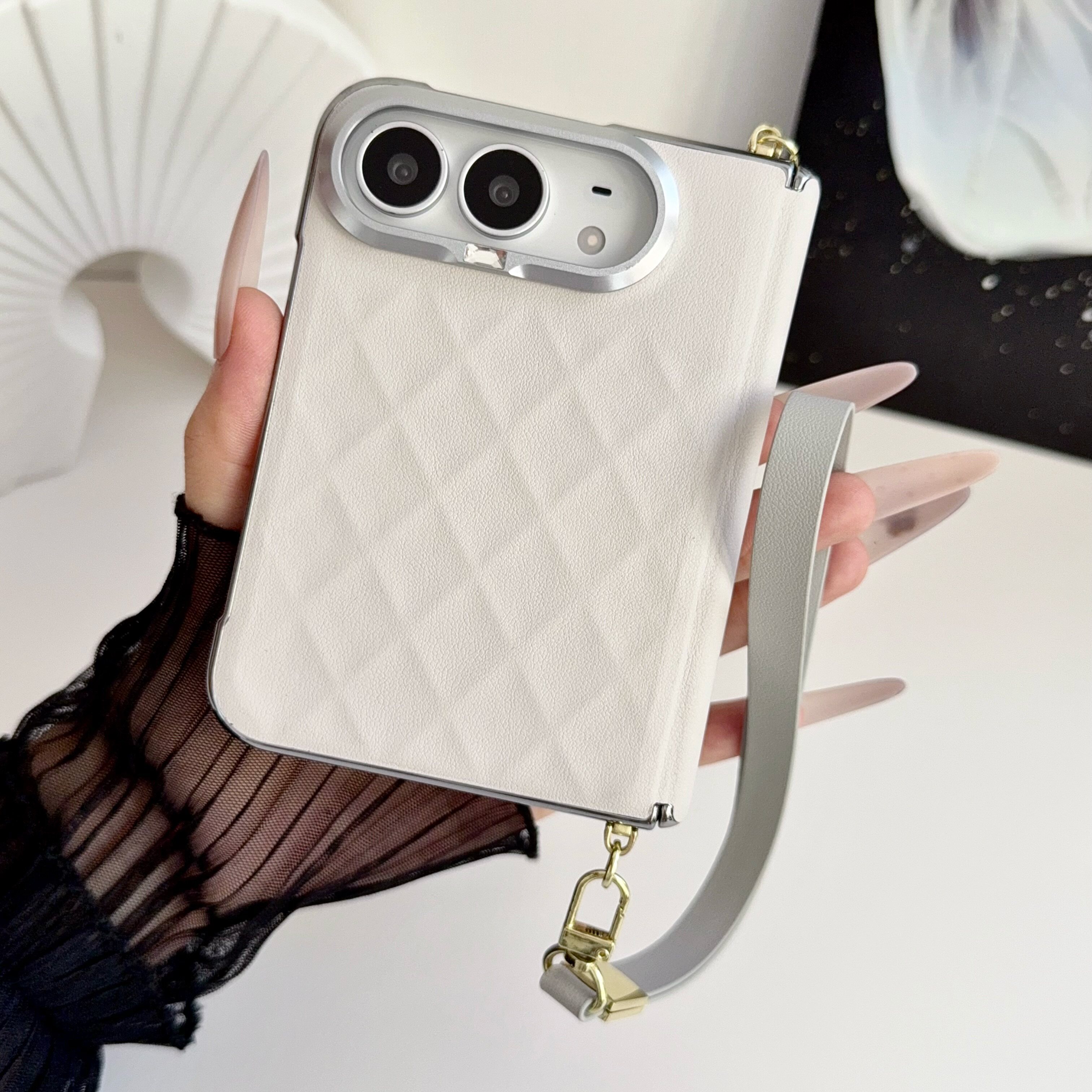 小香风手机壳适用iPhone DUO中轴磁吸折叠手机套苹果DUO新款高档皮纹菱格女款创意手提式ins女高级感保护套潮