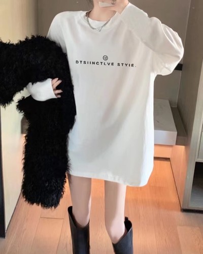 港风中长款纯棉长袖t恤女宽松2025秋遮屁股上衣今年流行的打底衫