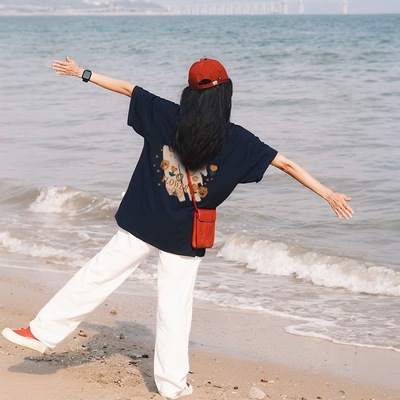 藏蓝色短袖t恤女2024夏季爆款