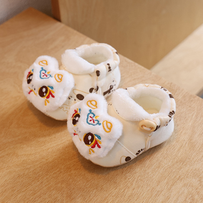 婴儿鞋男女宝宝加绒软底鞋小月龄脚套秋冬季国风保暖棉鞋护脚防掉