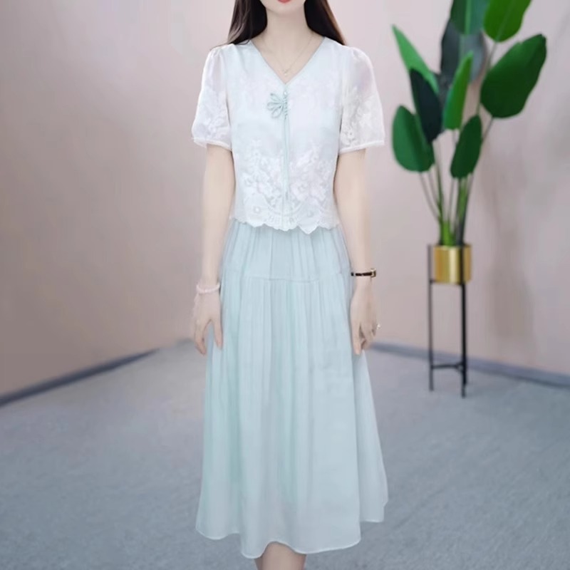 雪纺连衣裙子2025新款女夏季今年流行爆款减龄妈妈装轻奢高级感
