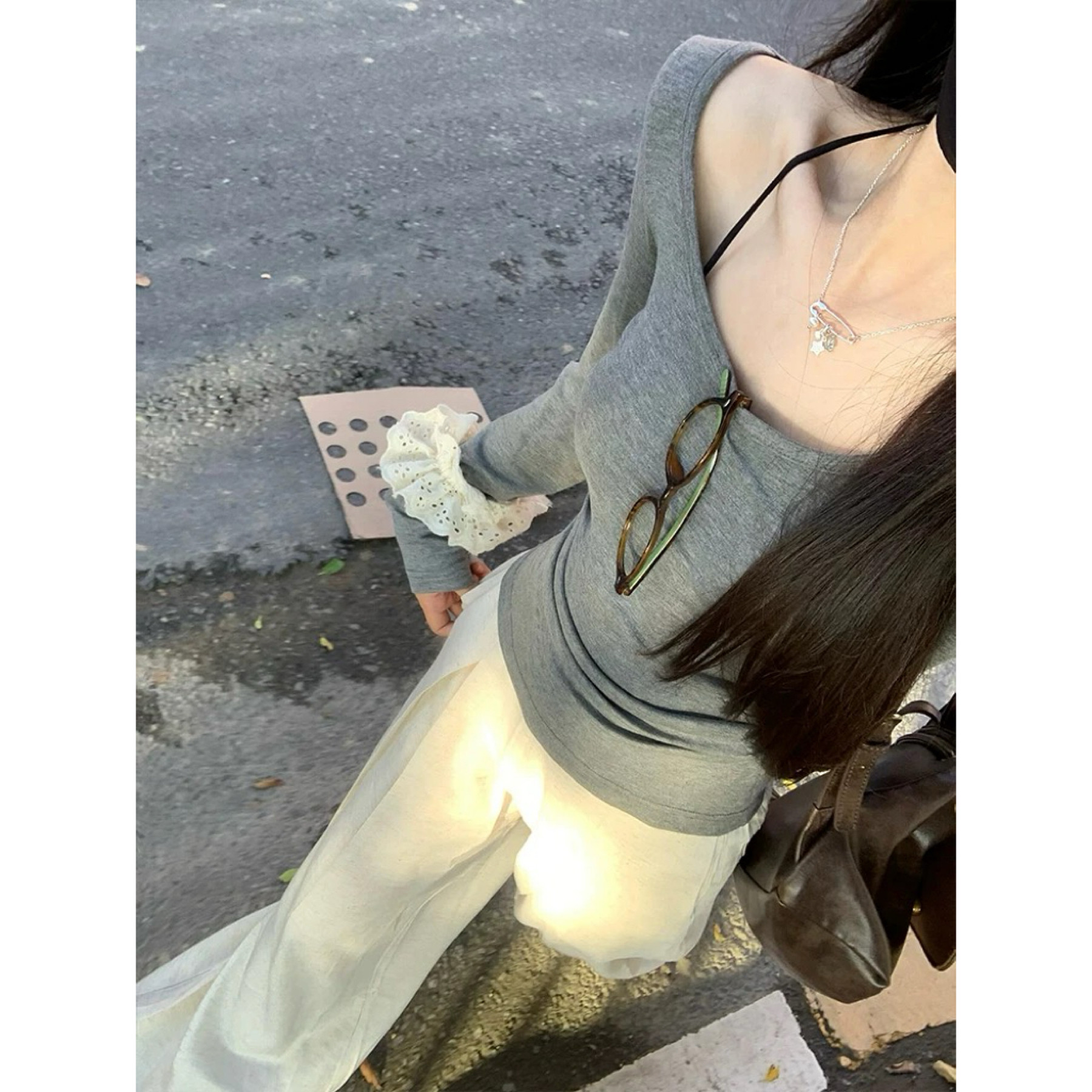 纯欲正肩U领长袖t恤女秋冬新款灰色u领百搭修身显瘦内搭外穿上衣