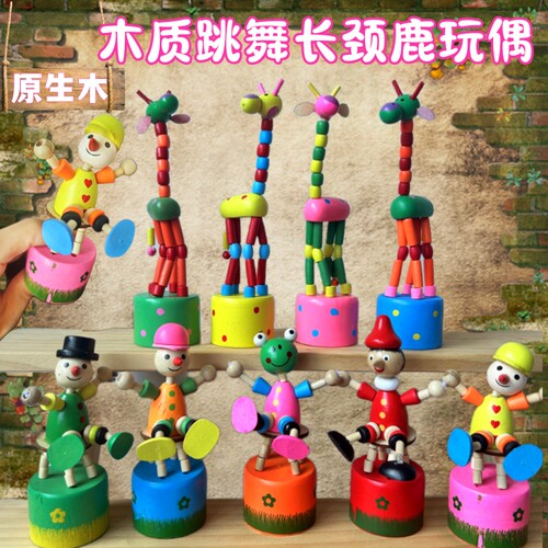 怀旧木制人偶小丑长颈鹿