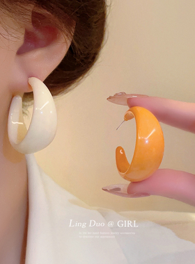 玫瑰的故事刘亦菲黄亦玫同款复古白色耳圈简约气质小众高级耳环女