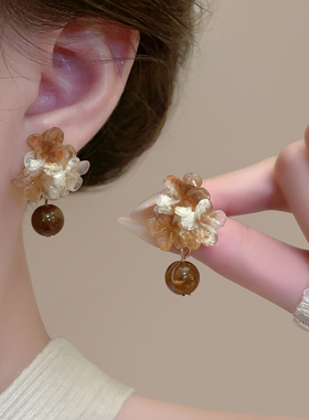 新中式复古晕染花朵耳环女秋冬高级感木质耳钉时尚港风氛围感耳饰