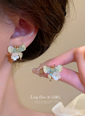 韩国蓝色蝴蝶花朵耳钉女2026年新款爆款耳饰高级感精致百搭耳环