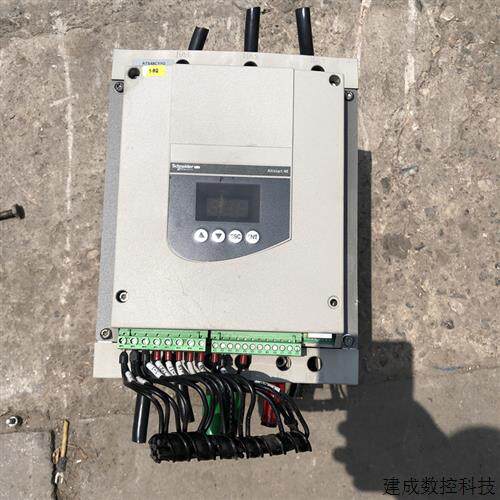 议价施耐德软启动30-37-22kw软启动ATS48D75Q和ATS48D62Q ATS48D4