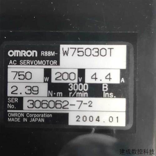 议价R88M-W75030T   R88D-WT08HOMRON伺服马达驱动器套装9成新