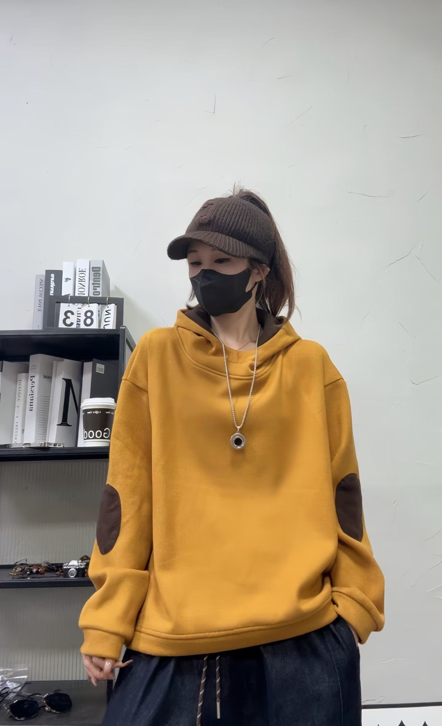 2025年当季新款文艺休闲宽松百搭纯色长袖女加绒连帽卫衣女上衣上