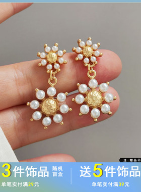 觅韩S925银针气质夸张复古宫廷风耳钉小众珍珠花朵新款耳环女2783