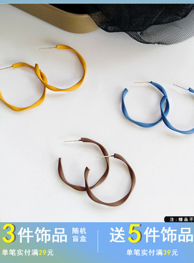 S925银针气质款C字耳圈简约哑光适合秋冬的耳环显白色耳饰品女414