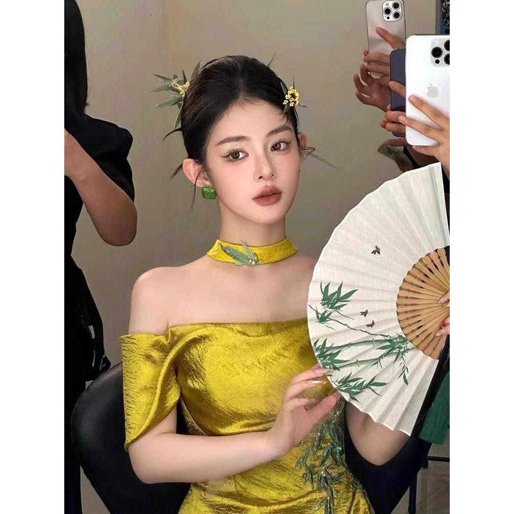 新中式晨袍女春秋新款新娘订婚礼裙敬酒服一字肩主持人轻奢晚礼服