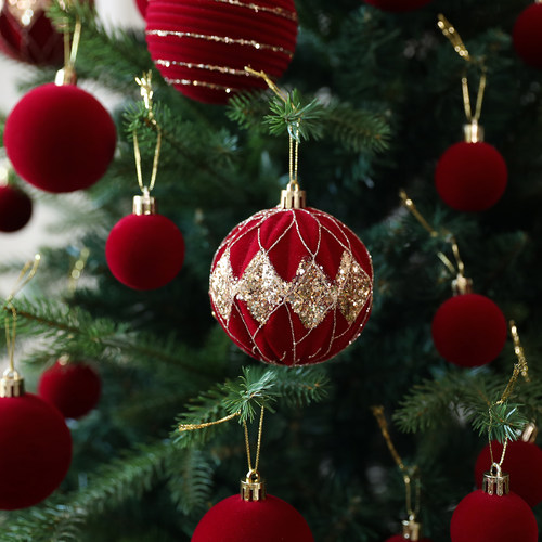 圣诞树酒红色植绒球挂饰挂件套装