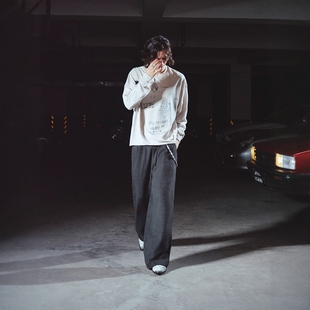 Without Me/RICHILL MELANCHOLY手绘插画人像钻石宽松圆领长袖T恤