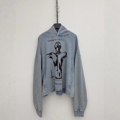 宽松型破洞短宽洗做旧连帽卫衣