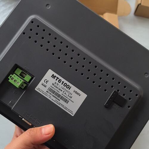 议价威纶触摸屏 MT6100i V5WV，8新带端子，，可维修