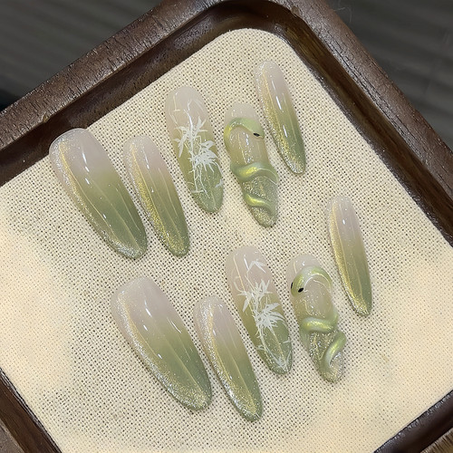 纯手工【小青蛇】春天新中式国风立体浮雕猫眼绿色长款竹叶穿戴甲