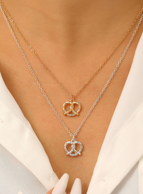 新款碱水包吊坠女小众百搭轻奢高