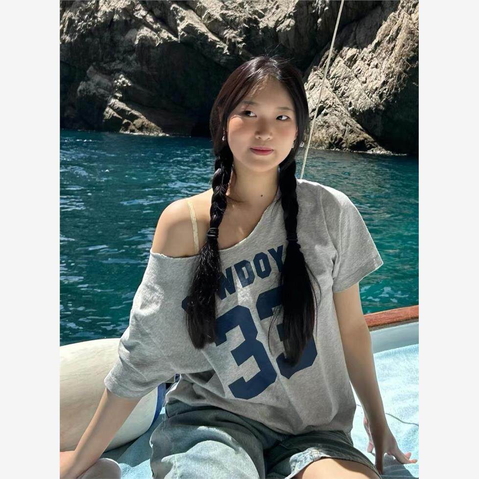 美式复古辣妹露肩休闲宽松短袖t恤女慵懒风小众设计性感灰色上衣