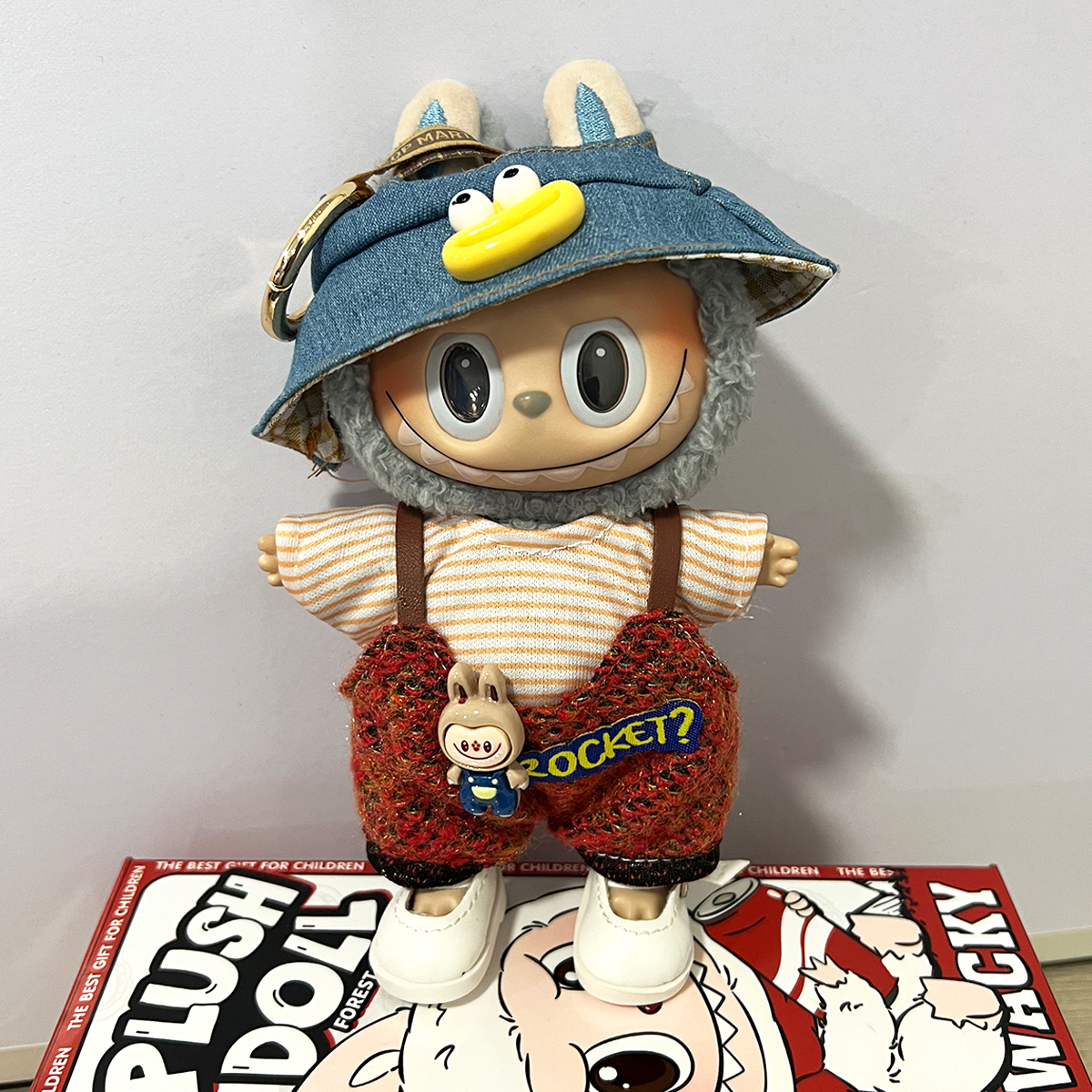 泡泡玛特labubu马卡龙坐坐派对毛绒公仔系列三代搪胶手办玩偶衣服