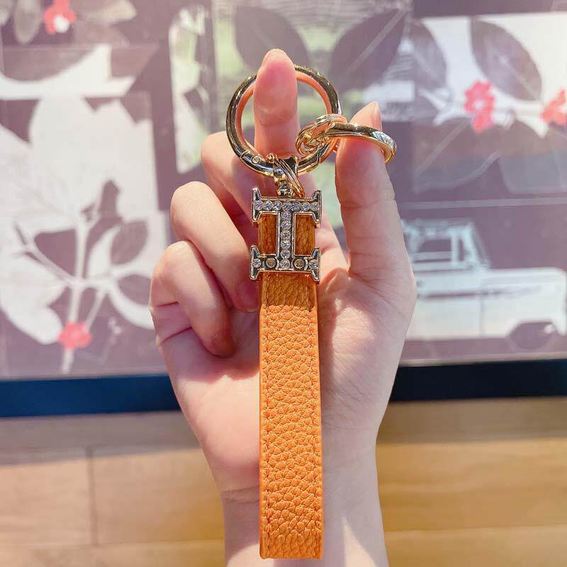 适用于爱马仕钥匙扣个性创意马蹄扣汽车锁匙链卡通女士精致车挂件