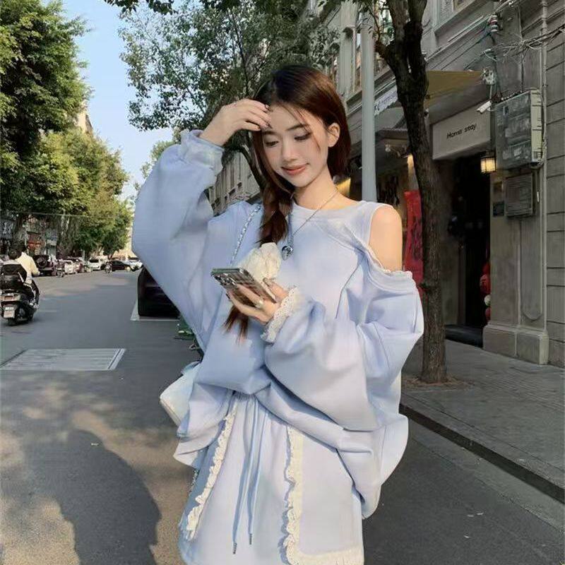 加肥大码蓝色甜美时尚套装女春秋新款蕾丝拼接露肩卫衣短裙两件套