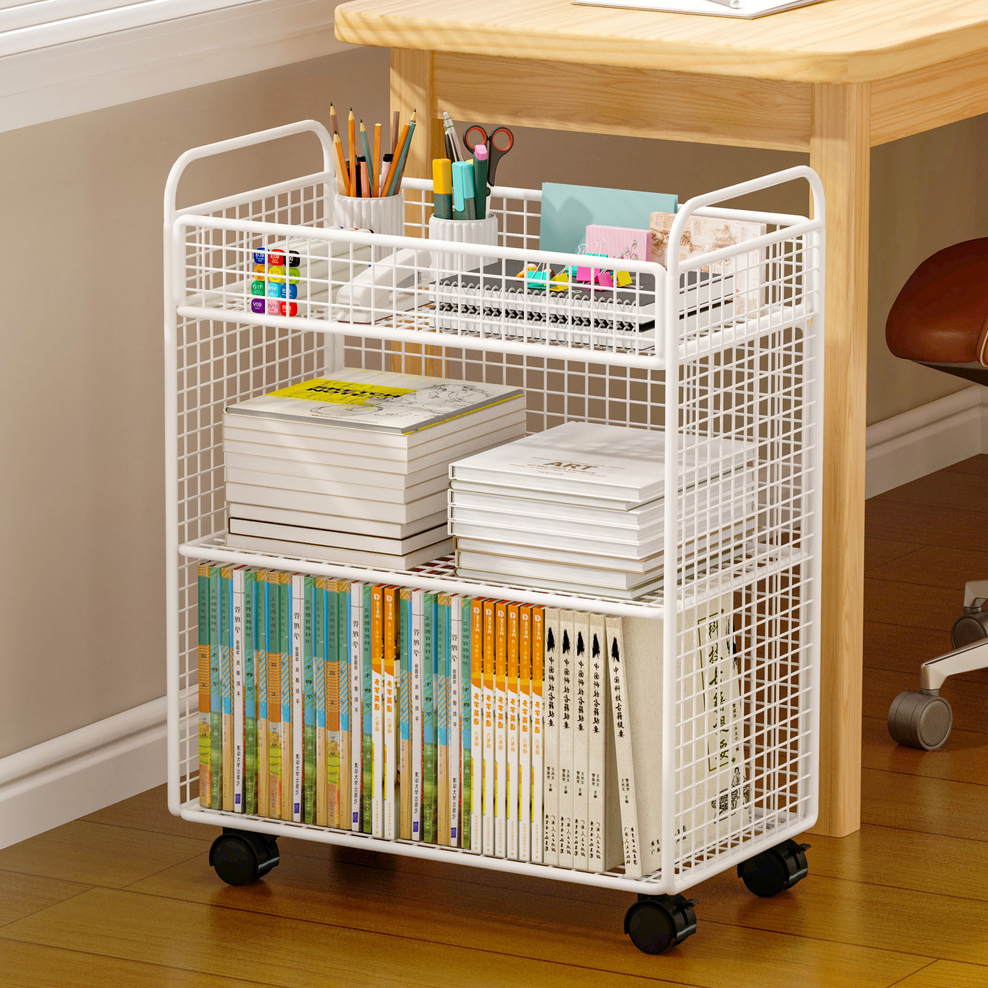 书桌旁书本桌下书架移动