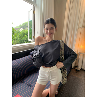 宽松阔腿卫裤 辰米范 女松紧腰抽绳热裤 白色休闲短裤 极简自在