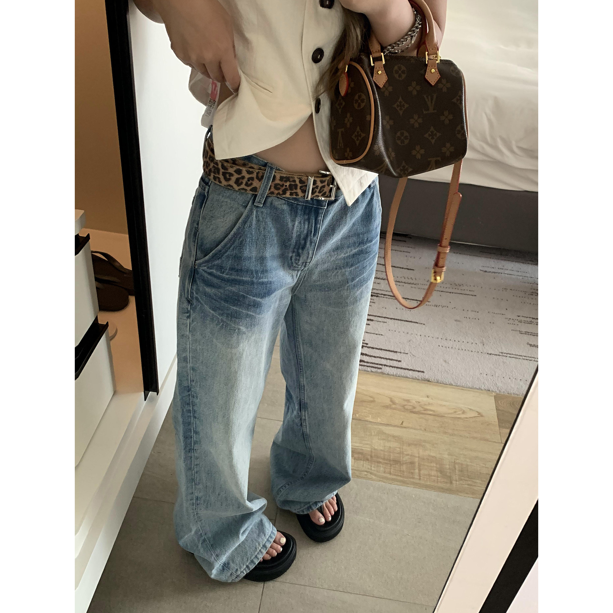 辰米范【现货7.5折】 解构设计感宽松阔腿牛仔裤女蓝色直筒长裤,女装/女士精品,牛仔裤,淘宝优惠券,粉丝福利购,淘宝优惠卷