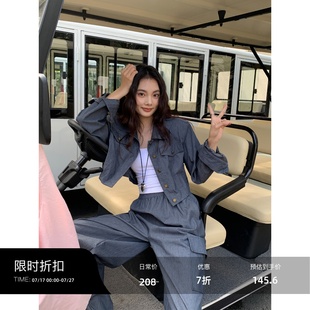 辰米范 短外套女春季 2025新款 黑色寬松小西服 設計感肌理感長袖