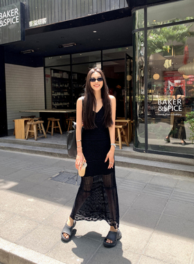 辰米范 黑色针织吊带连衣裙女夏季修身收腰长裙无袖镂空V领背心裙