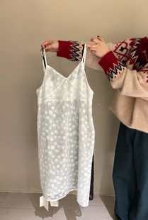 叠穿毛衣吊带裙～ 2023新叠穿毛衣蕾丝边吊带裙超精致连衣裙