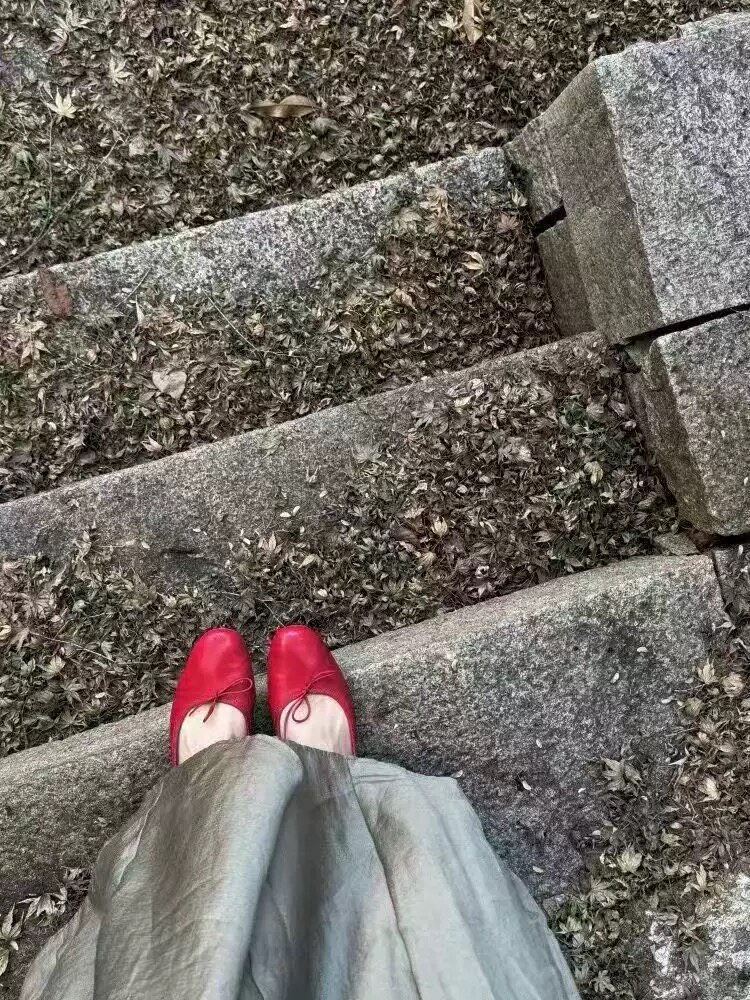 正红羊皮芭蕾平底鞋,软萌蝴蝶结,复古温柔又显白~