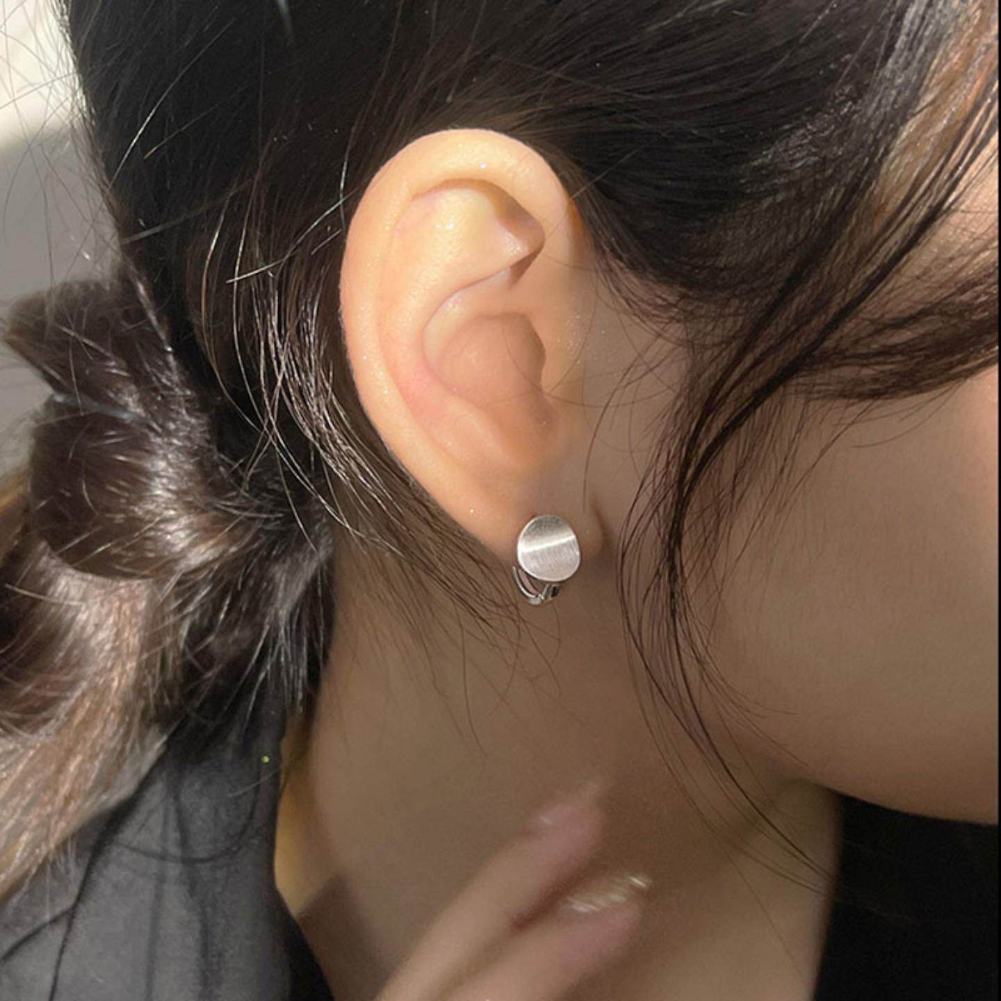 简约拉丝圆片耳扣女小众设计感