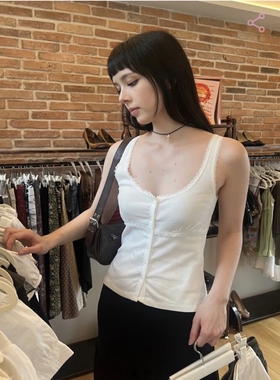 BrandyGirl新款单排扣蕾丝边bm小吊带背心女修身内搭外穿纯棉上衣