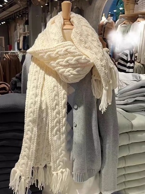 米色围脖流苏百搭冬季